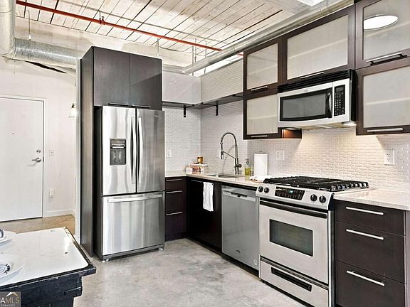 5th image of 170 Boulevard Se #3E