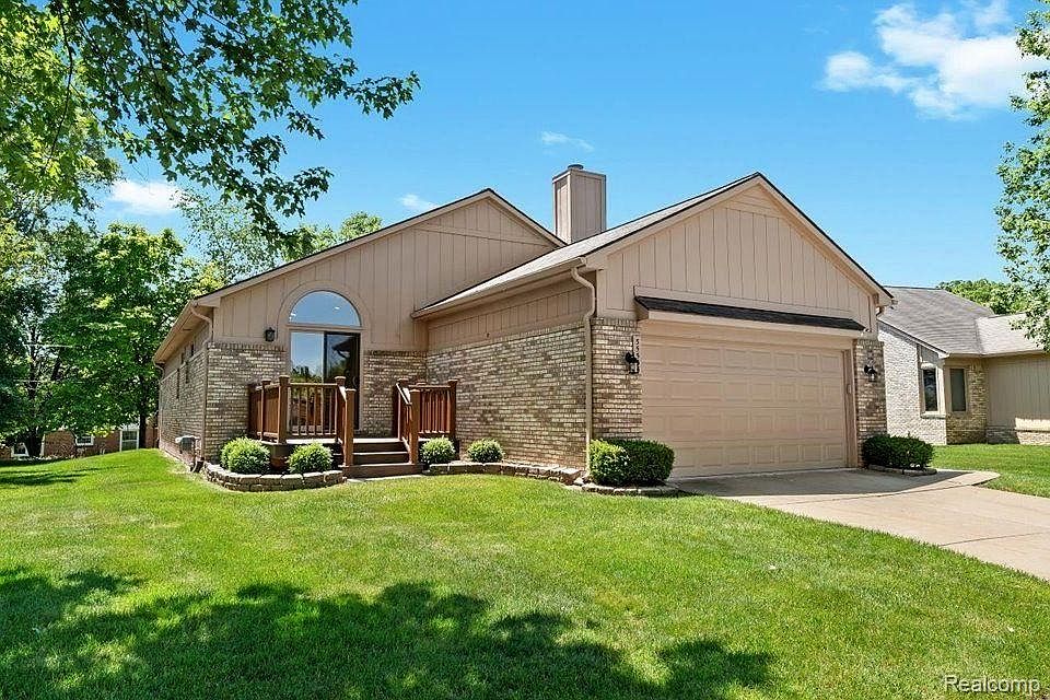 1st image of 35535 Lone Pine Ln