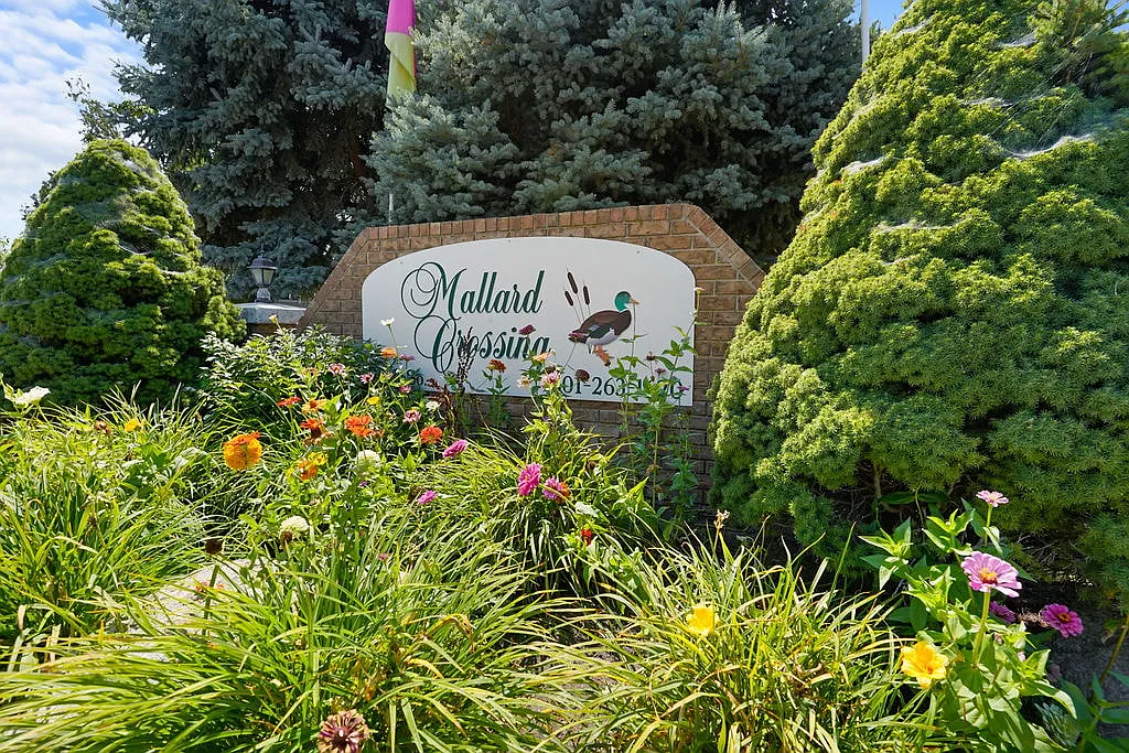Mallard Crossing Apartments — Photo 1