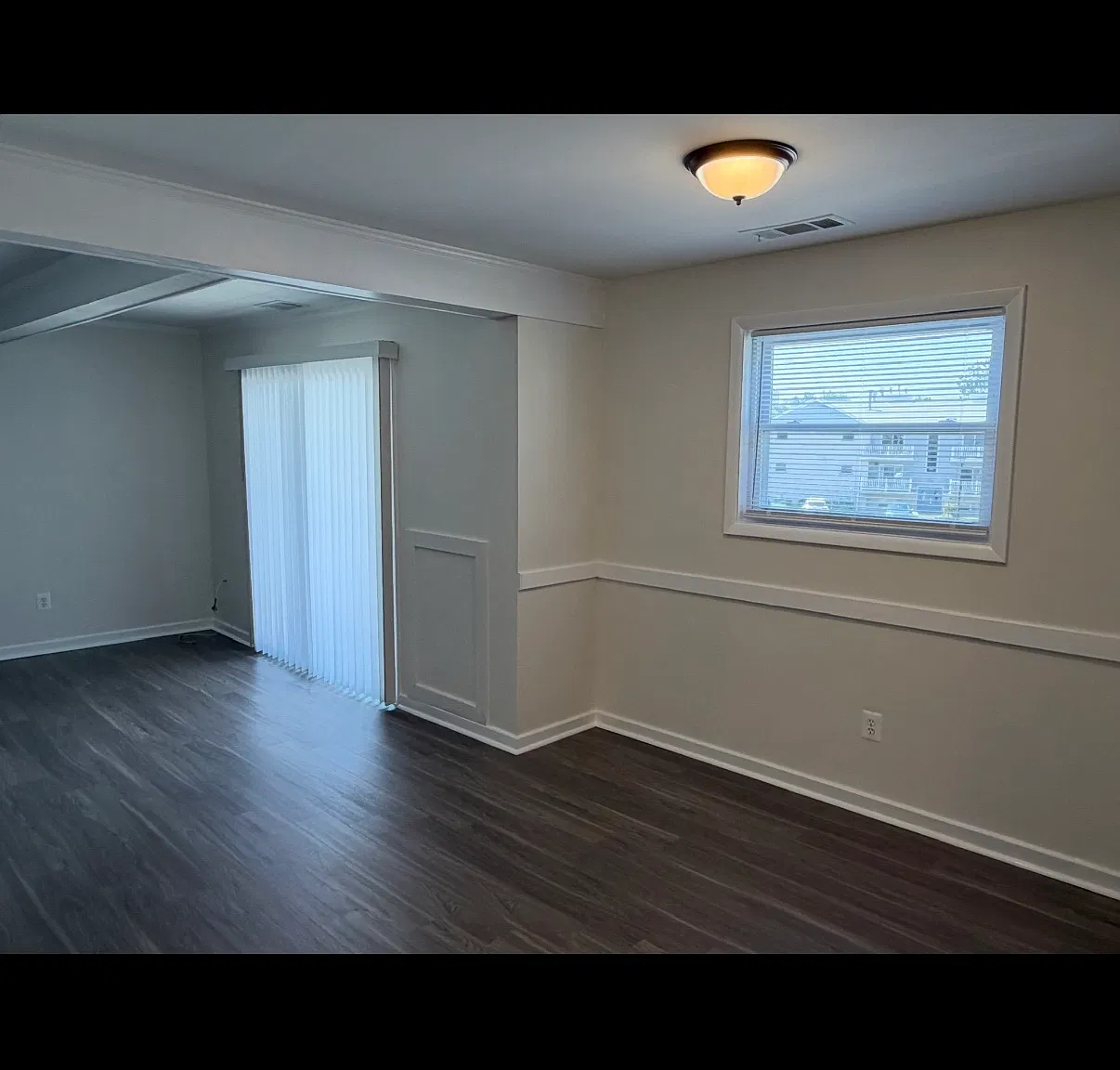 11 Warren Lodge Ct — Photo 2