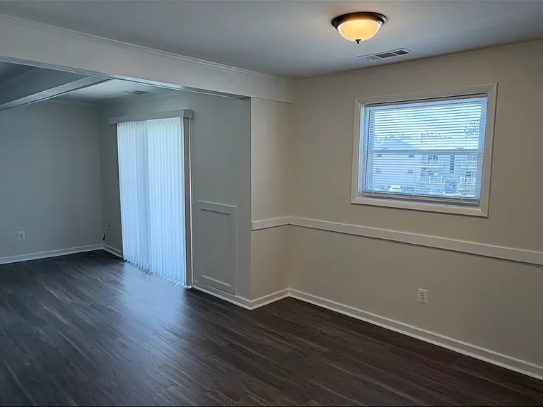 11 Warren Lodge Ct #1A — Photo 2