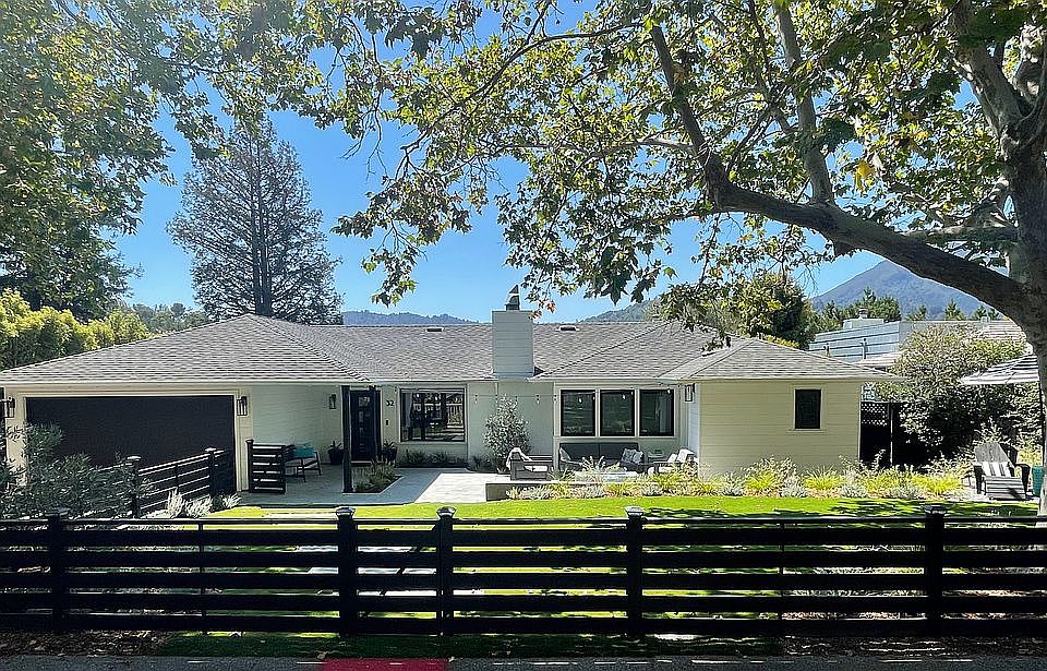 1st image of 32 Almenar Dr