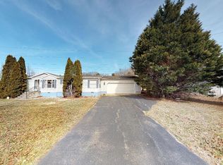 24 Circle Dr E, Milton, DE 19968