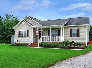 22528 Cabin Point Rd, Disputanta, VA 23842