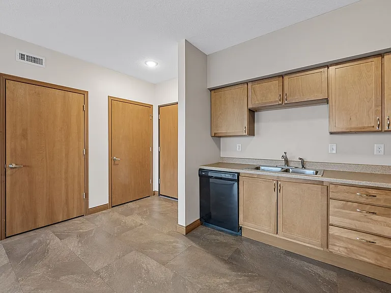 515 2nd Ave SW — Photo 9