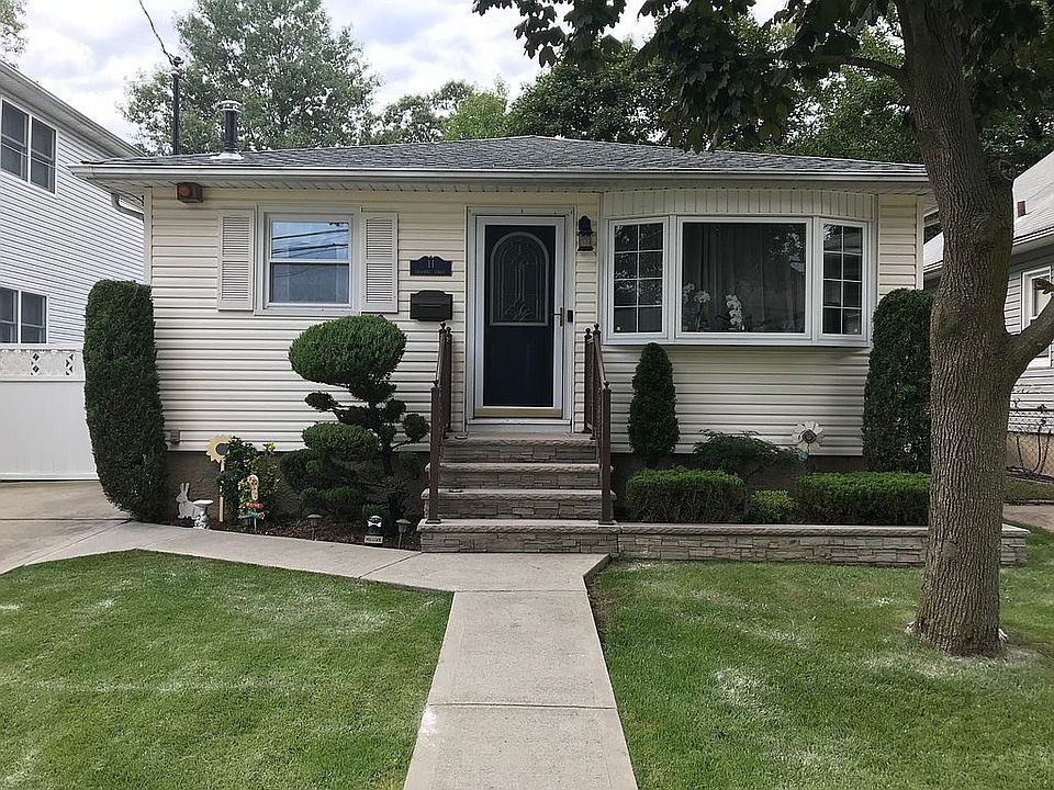 2nd image of 11 Sycamore St