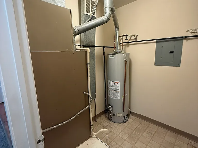 1257 Oxford Manor Ct #1 — Photo 8