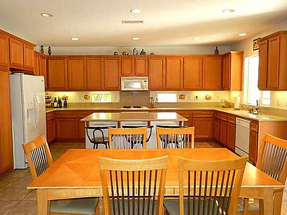 4th image of 829 Settlers Ct