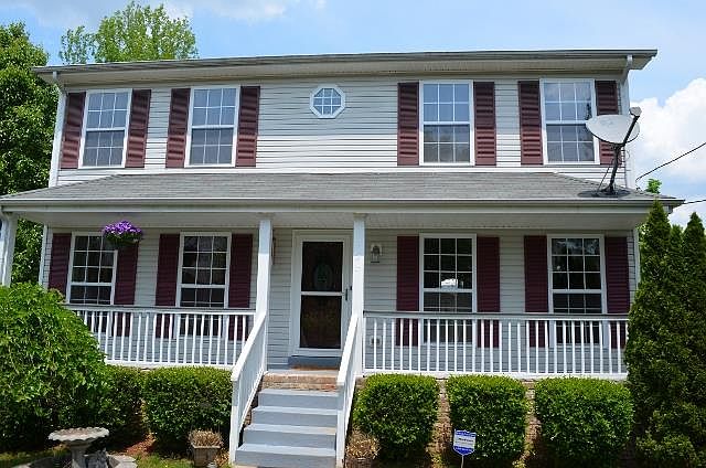 1st image of 954 Hedge Apple Dr