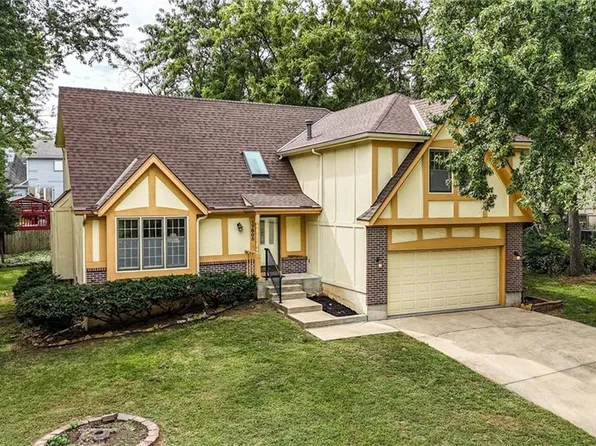 17605 W 113th Ter, Olathe, KS 66061