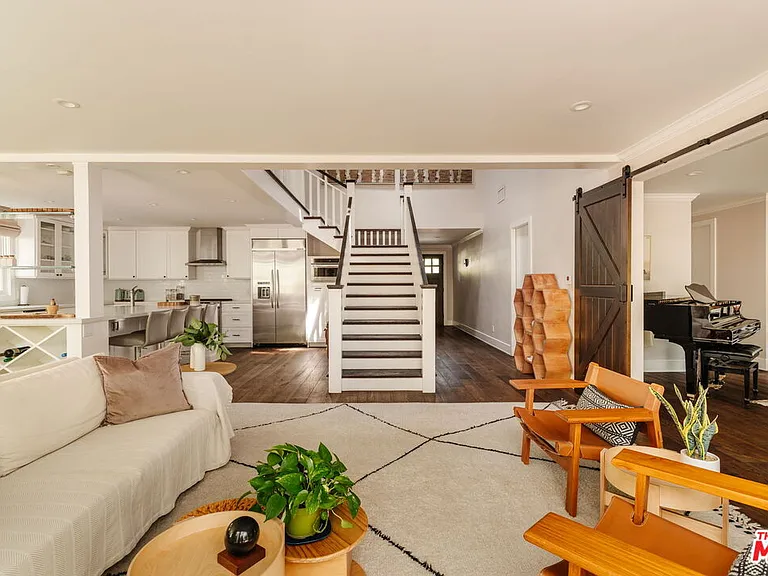 1514 Willow Dr — Photo 9