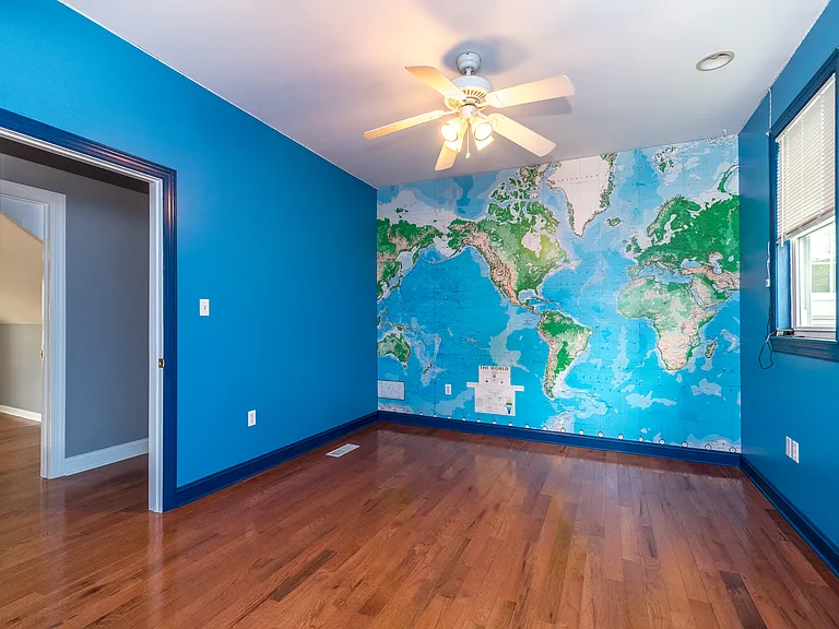 2477 Walnut St — Photo 43