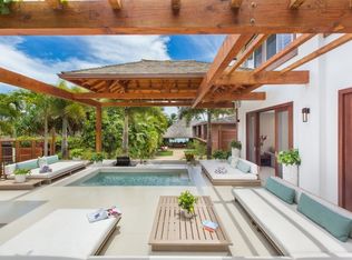 224 Kaalawai Pl, Honolulu, HI 96816
