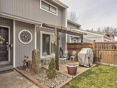 5570 Santa Fe Dr