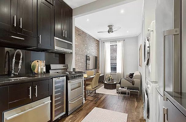 1st image of 21 Prince St #25