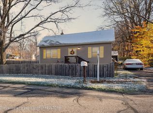 505 Russell St, Leslie, MI 49251