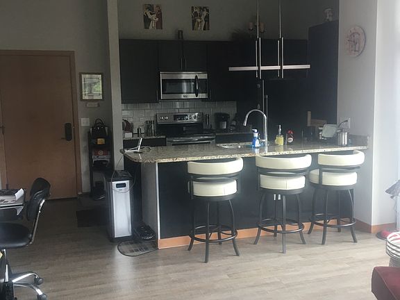 Breakfast bar