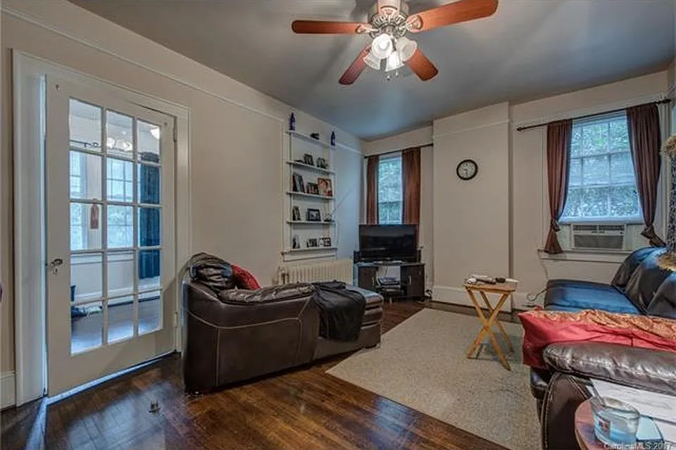 506 S Lee Street - B — Photo 3