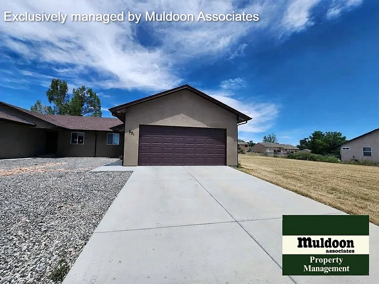 251 W Acorn Dr — Photo 1