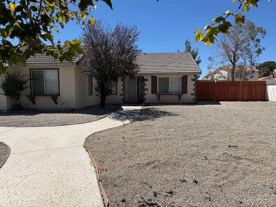 12709 Snake River Dr