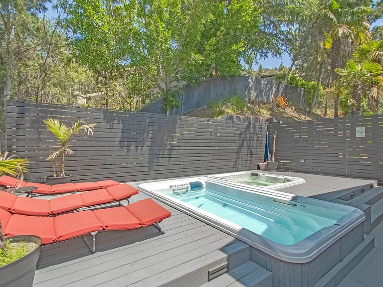 1881 Mount Olympus Dr — Photo 15
