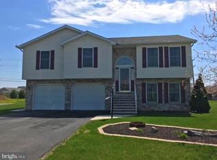 11 Noble Dr, Shippensburg, PA 17257
