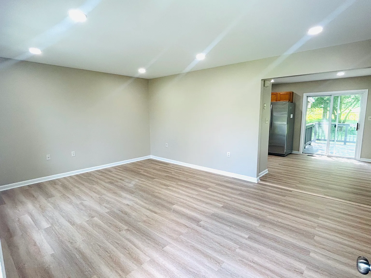 3 bed, 1836 sqft, $3,100 — Photo 3