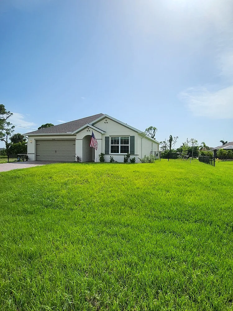 Building Photo - 2520 NW 19th Ave