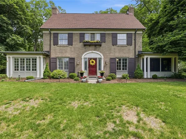 210 Fairport Rd, East Rochester, NY 14445