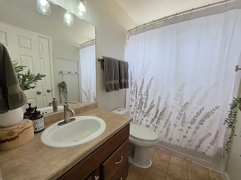 8807 Silver Glen Dr — Photo 15