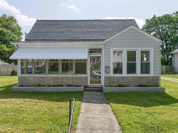 332 S 1st St, Boonville, IN 47601