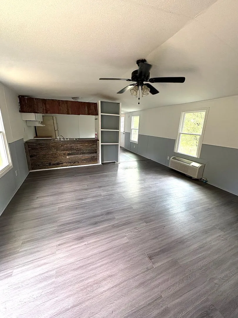 Peaceful 3BR - 2BR In Tompkinsville! — Photo 2