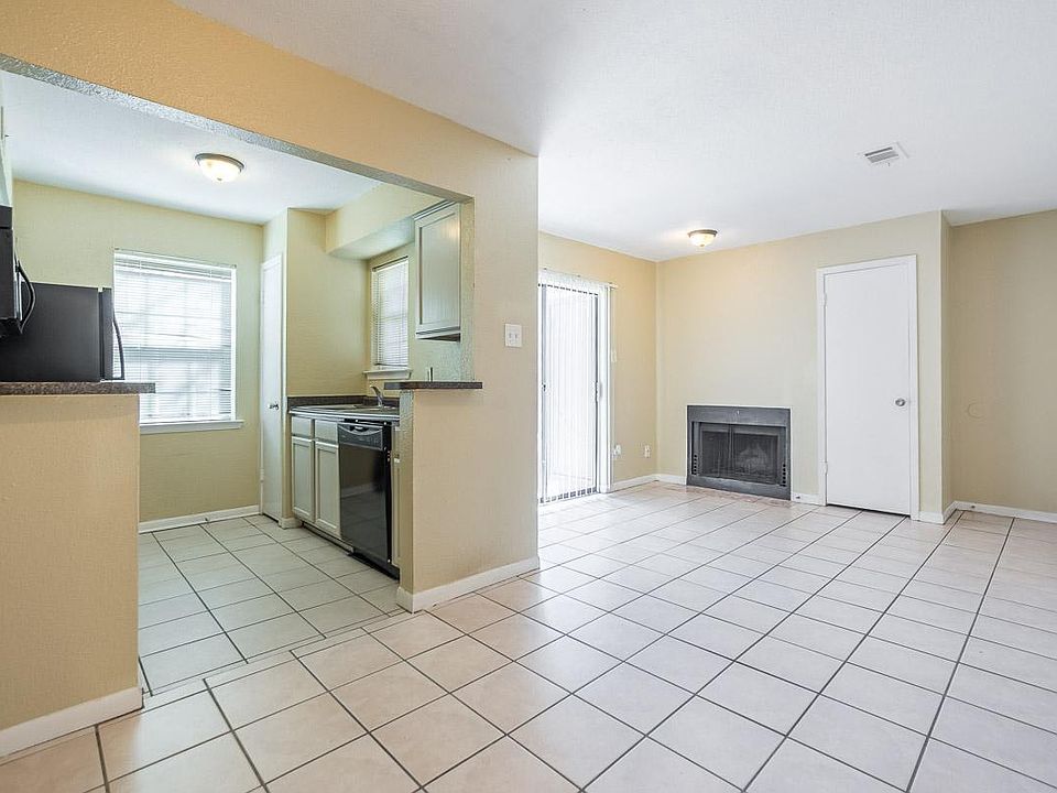 1st image of 1625 Grigsby Ave APT 204