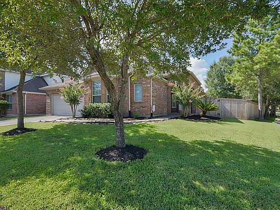 2nd image of 12526 Saratoga Woods Ln