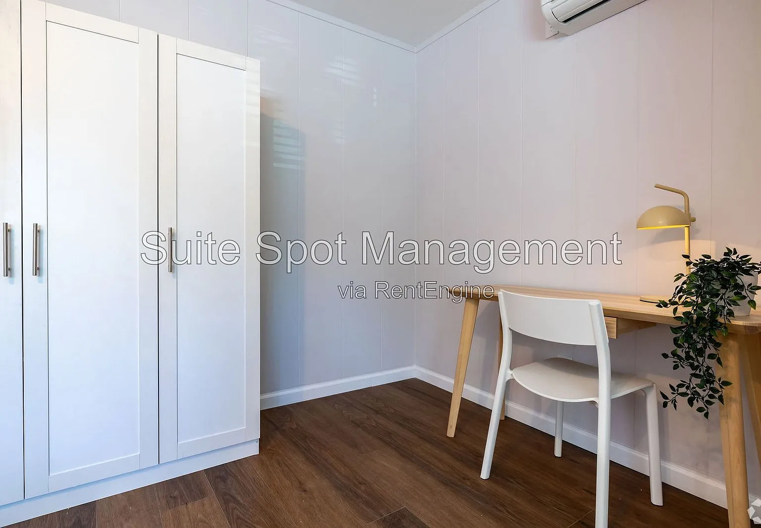 Studio, 150 sqft, $1,800 — Photo 4