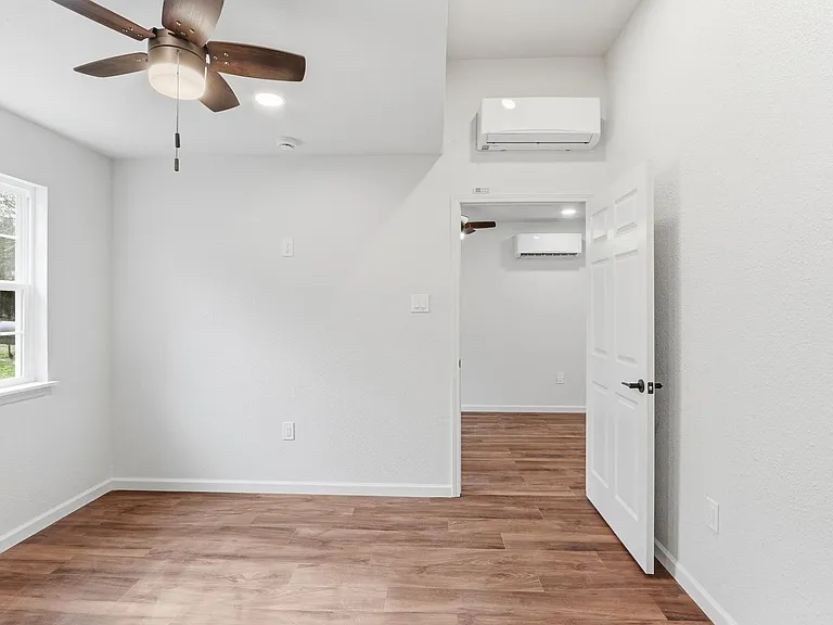 71 N Tucker St — Photo 10