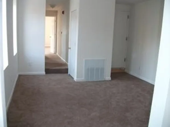 4940 Penn St APT 2, Philadelphia, PA 19124