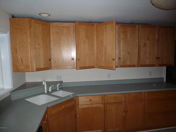 5th image of 4824 S Shore Dr