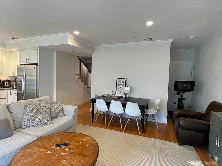 156 Tudor St #3 — Photo 5