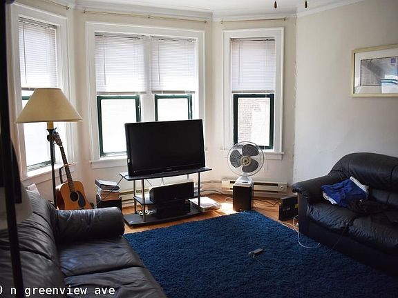 5th image of 3839 N Greenview Ave #1128