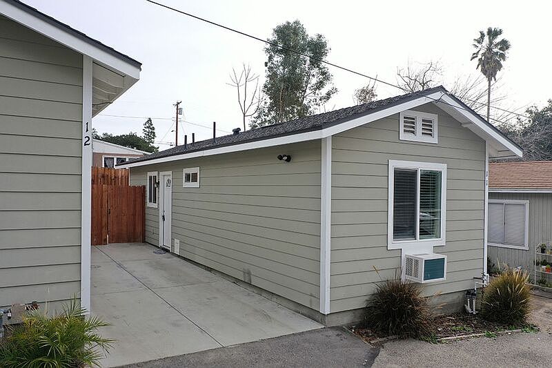1st image of 10038 Tujunga Canyon Blvd #11