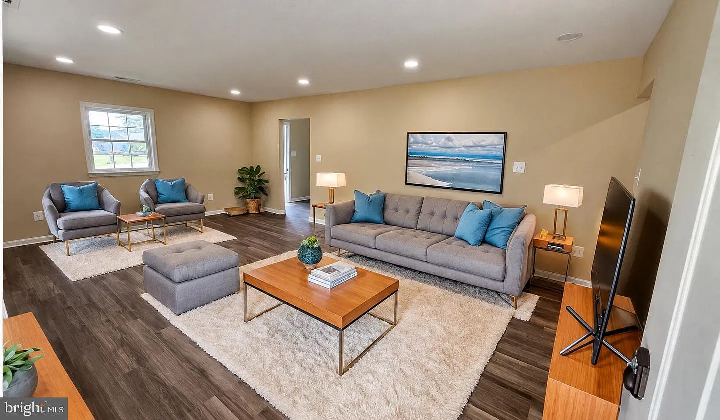 3 bed, 2000 sqft, $3,000 — Photo 3