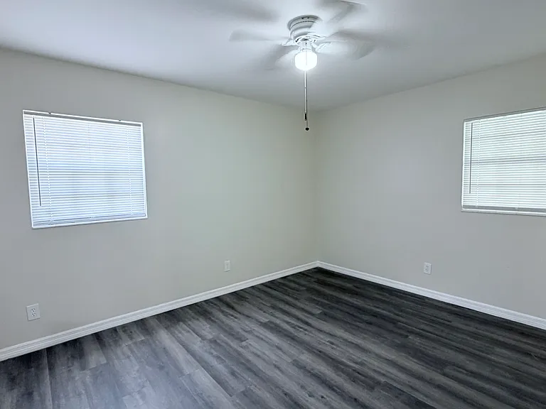 7912 W Paris St — Photo 17