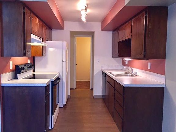 2nd image of 405 NE 85th St Unit 5-E