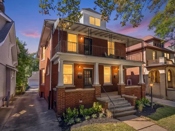 1243 Lakepointe St #1245, Grosse Pointe, MI 48230