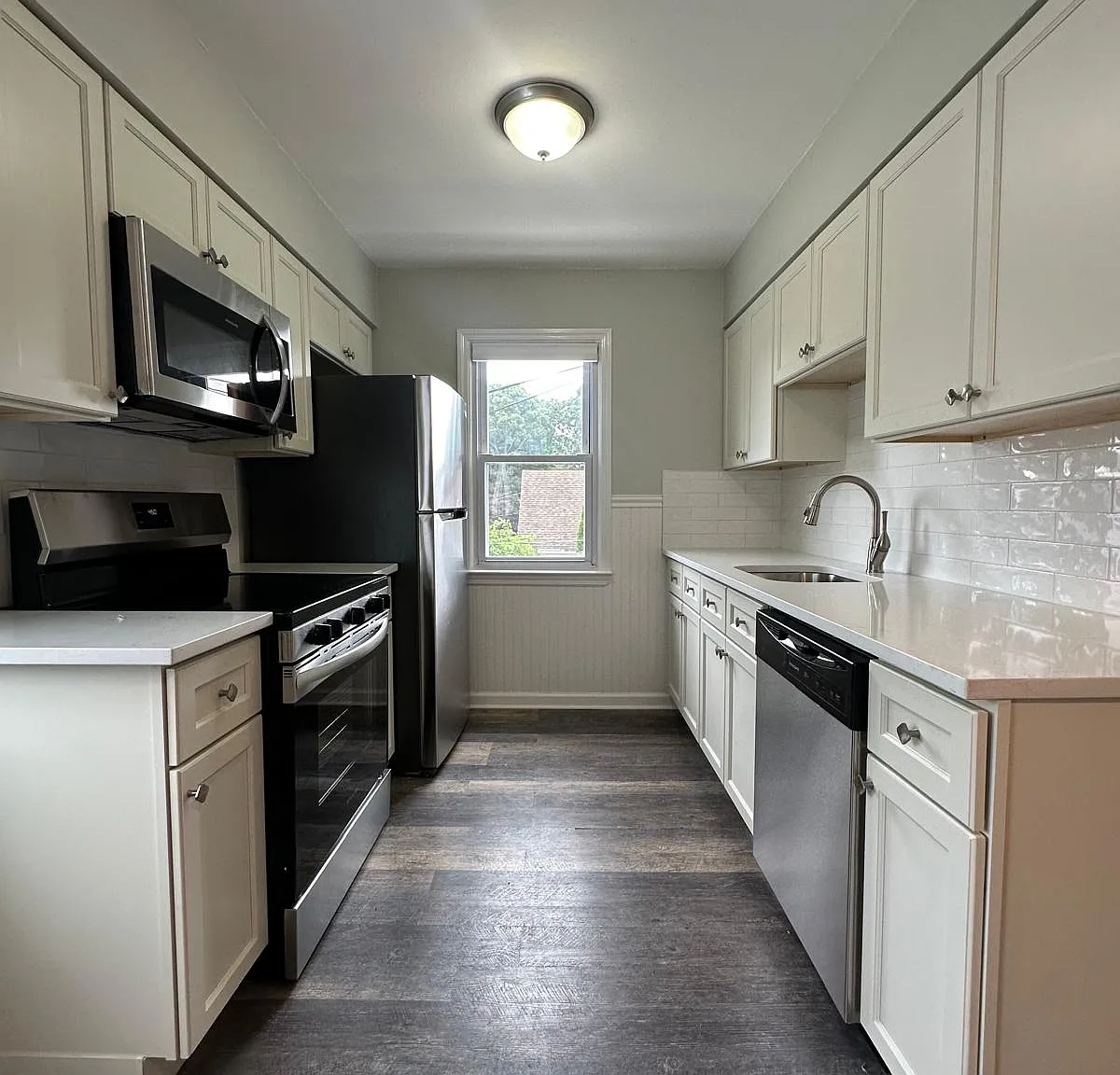 Beachview St, Copiague — Photo 1