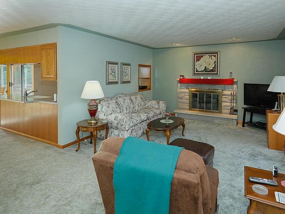 14546 6 1-2 Mile Rd-104