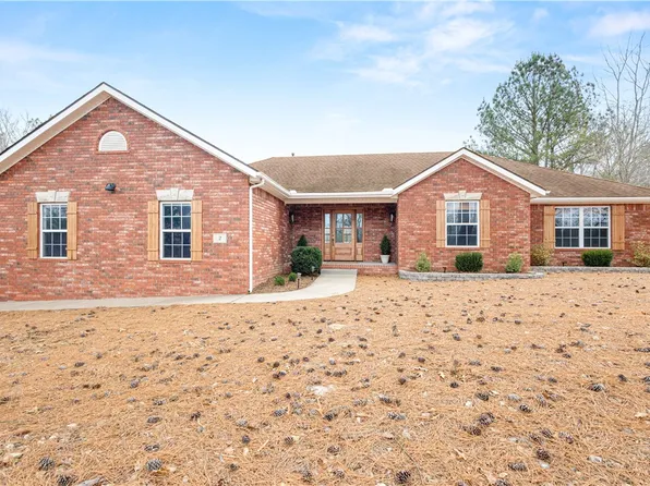 2 Granshire Ln, Bella Vista, AR 72714