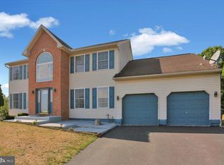 87 Oak Ledge Ave, Schuylkill Haven, PA 17972