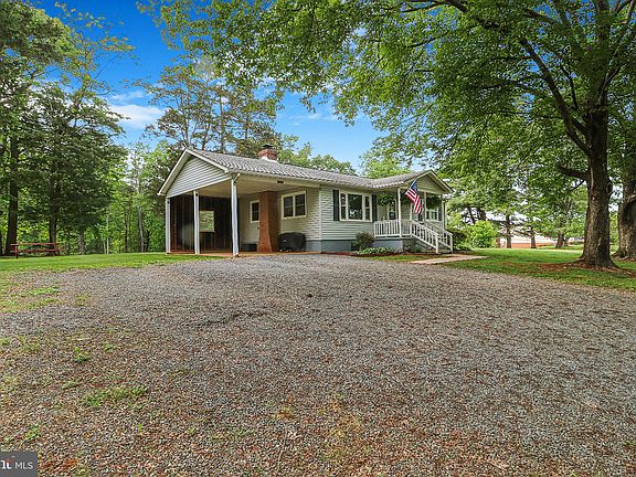 2nd image of 9576 Deer Hollow Ln